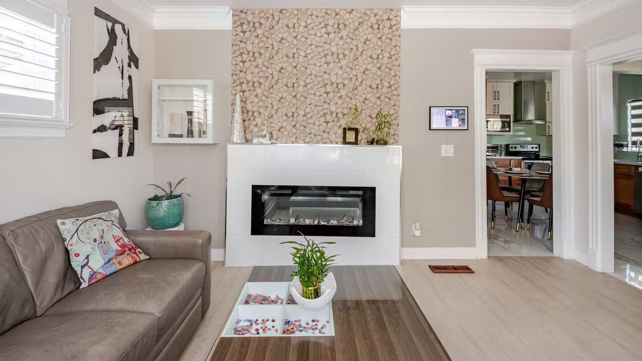 Photo of Livingroom in Horace Mann
