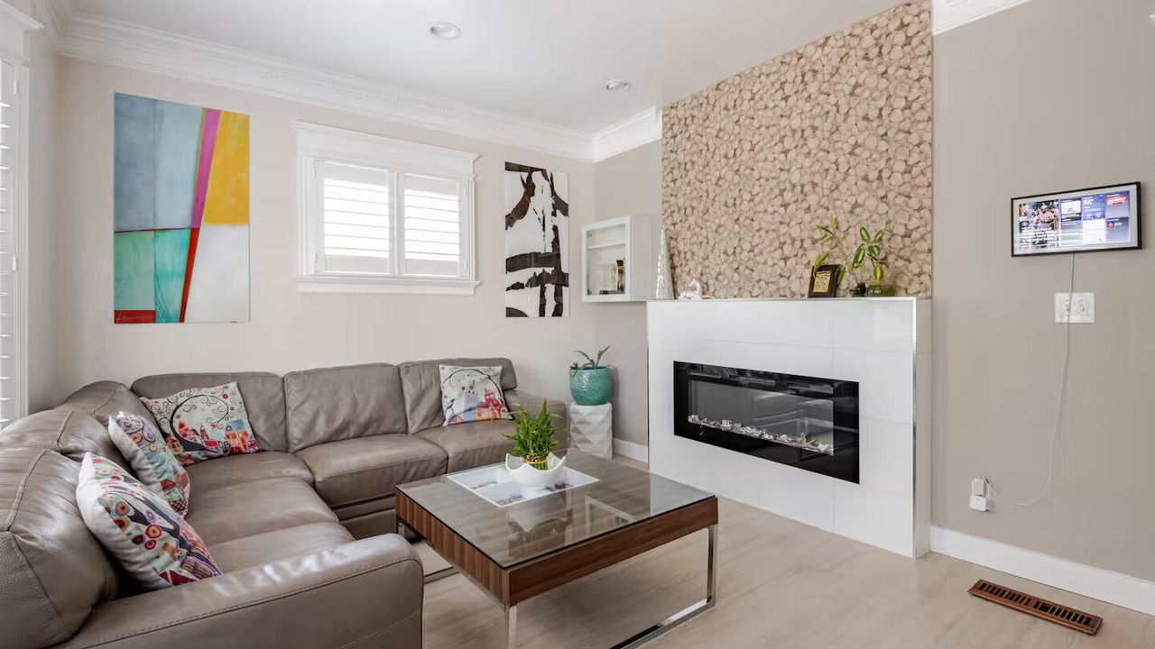 Photo of Livingroom in Horace Mann
