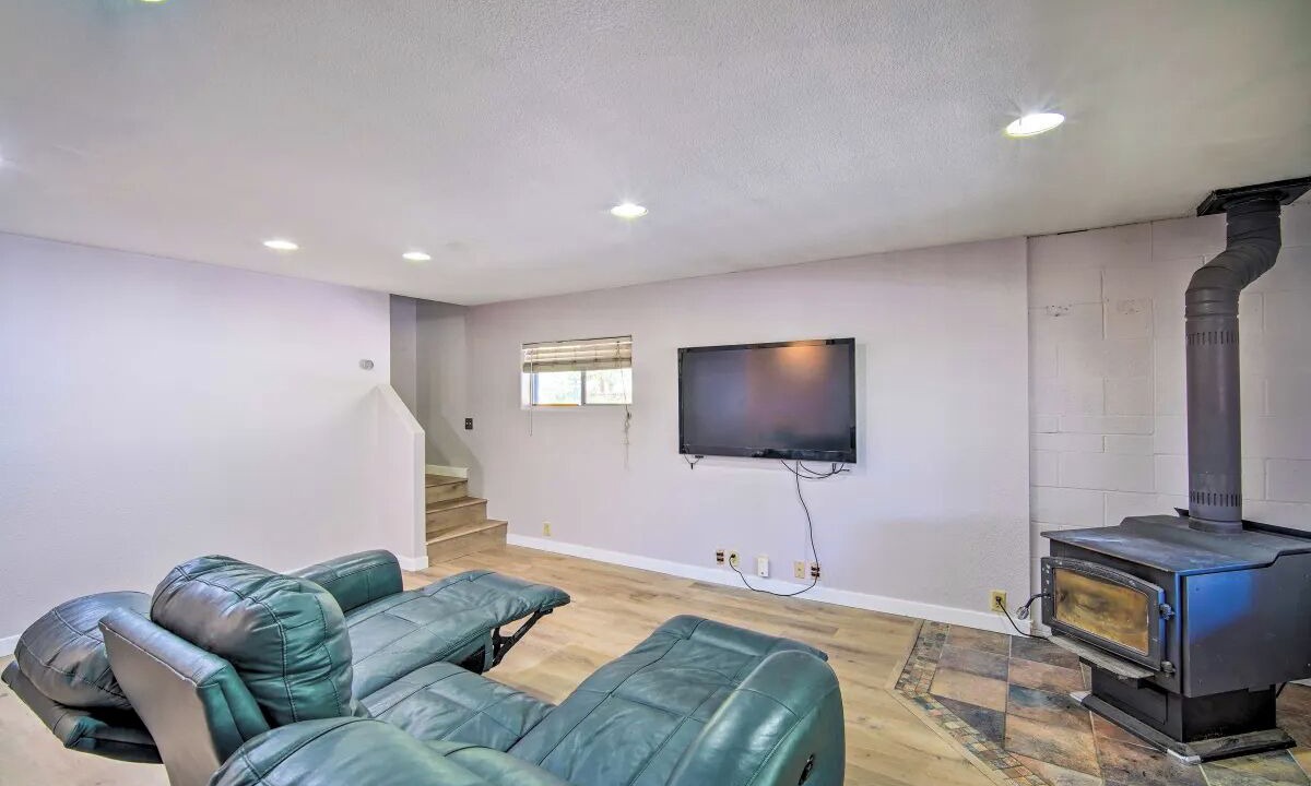 Photo of Bedroom in Wrightwood