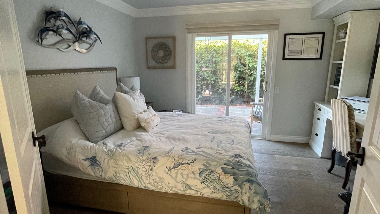 Photo of Bedroom in Costa Mesa