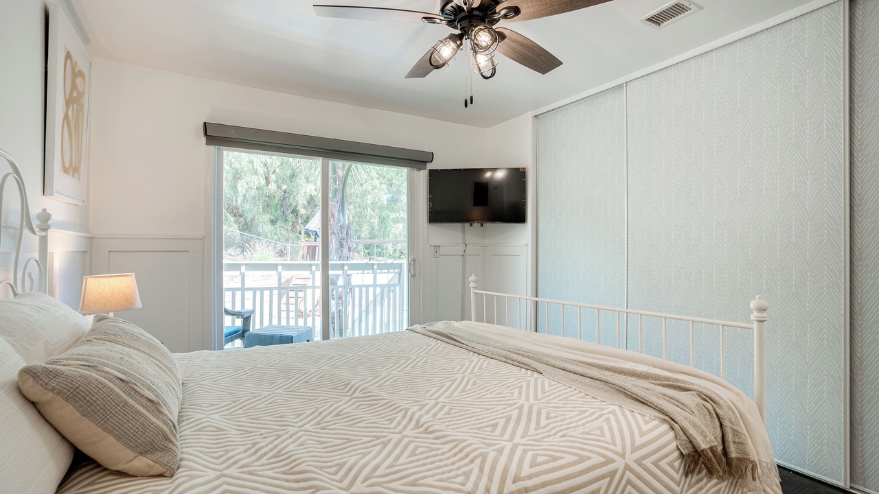 Photo of Bedroom in Santa Paula