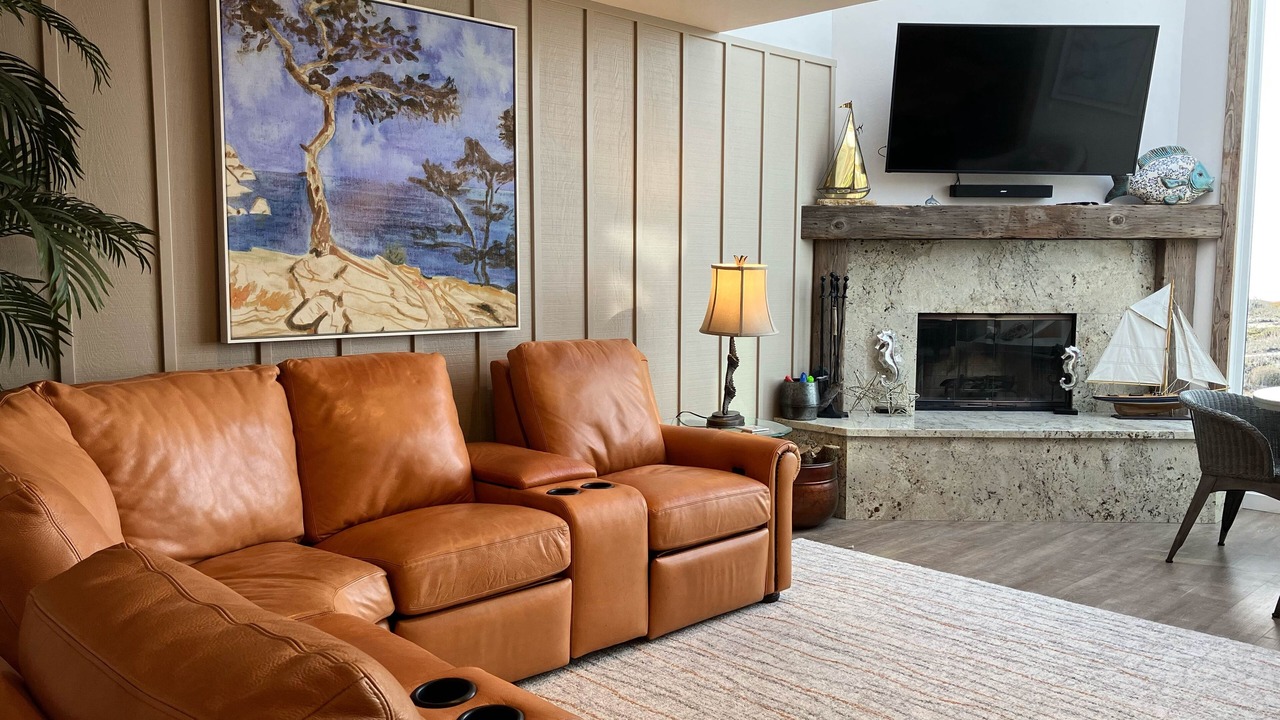 Photo of Livingroom in Castroville