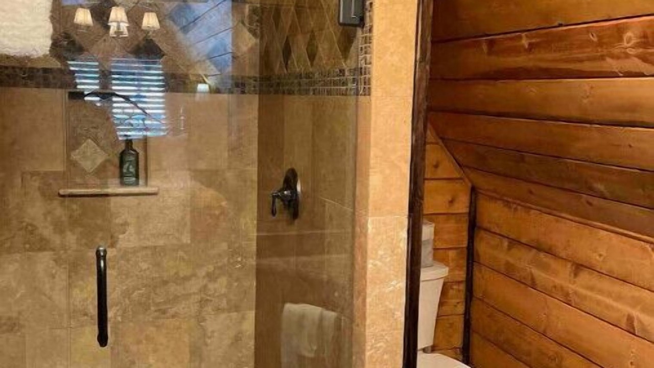 Photo of Bathroom in Wrightwood