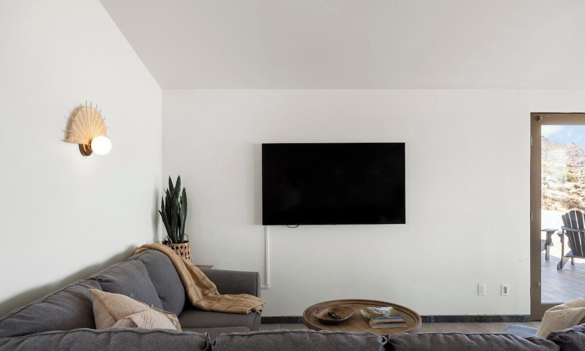 Photo of Livingroom in Mountain Center