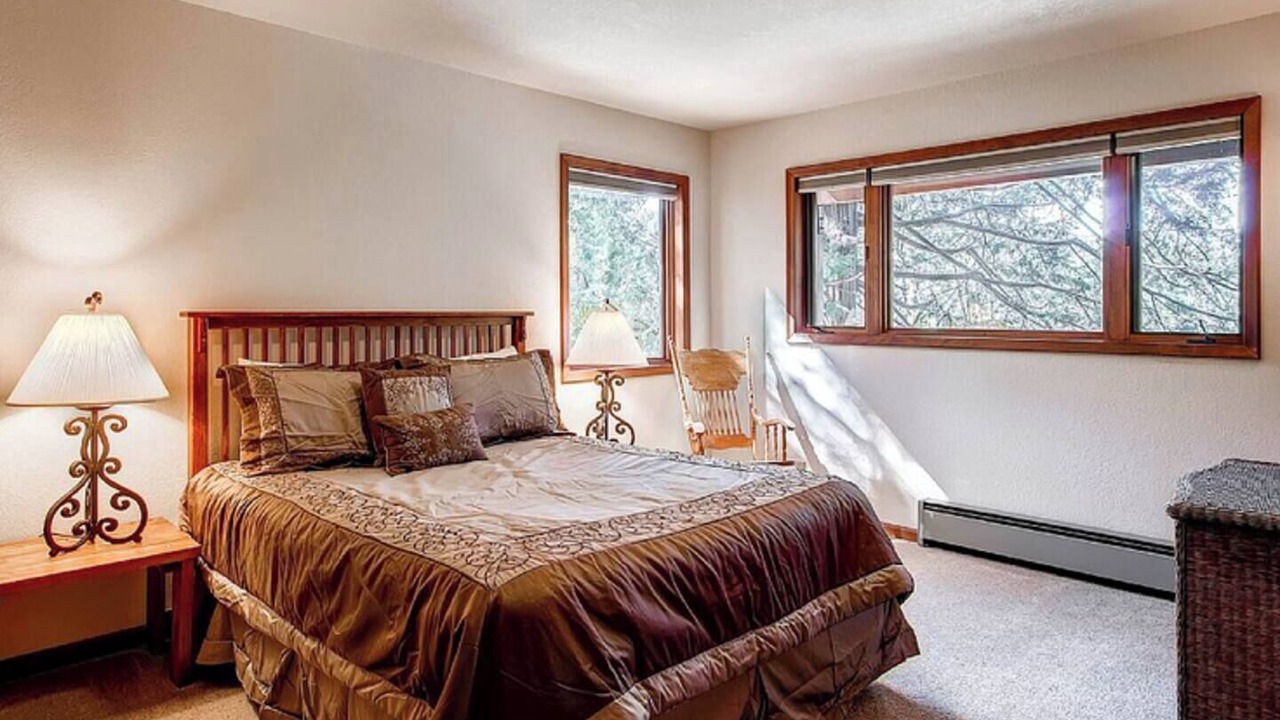 Photo of Bedroom in Yosemite West