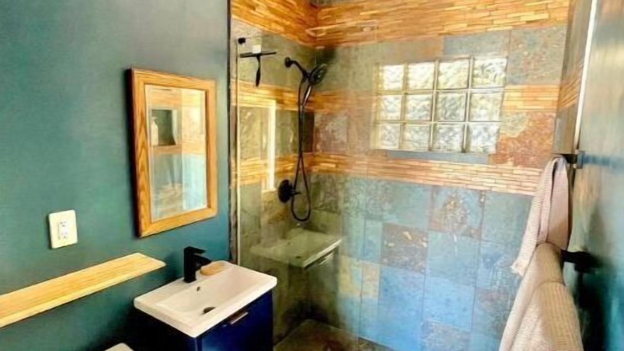Photo of Bathroom in Morongo Valley
