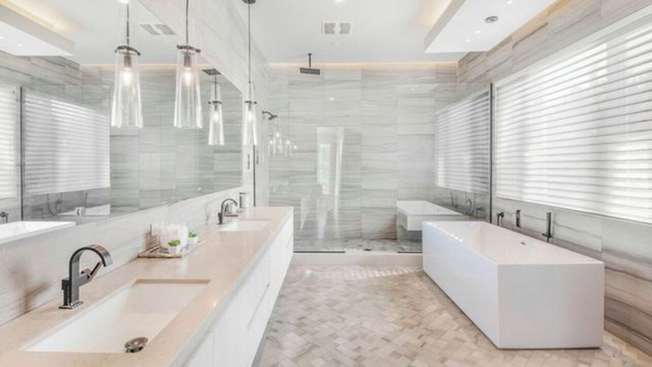 Photo of Bathroom in Carthay Circle