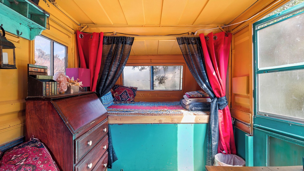Photo of Bedroom in Leona Valley