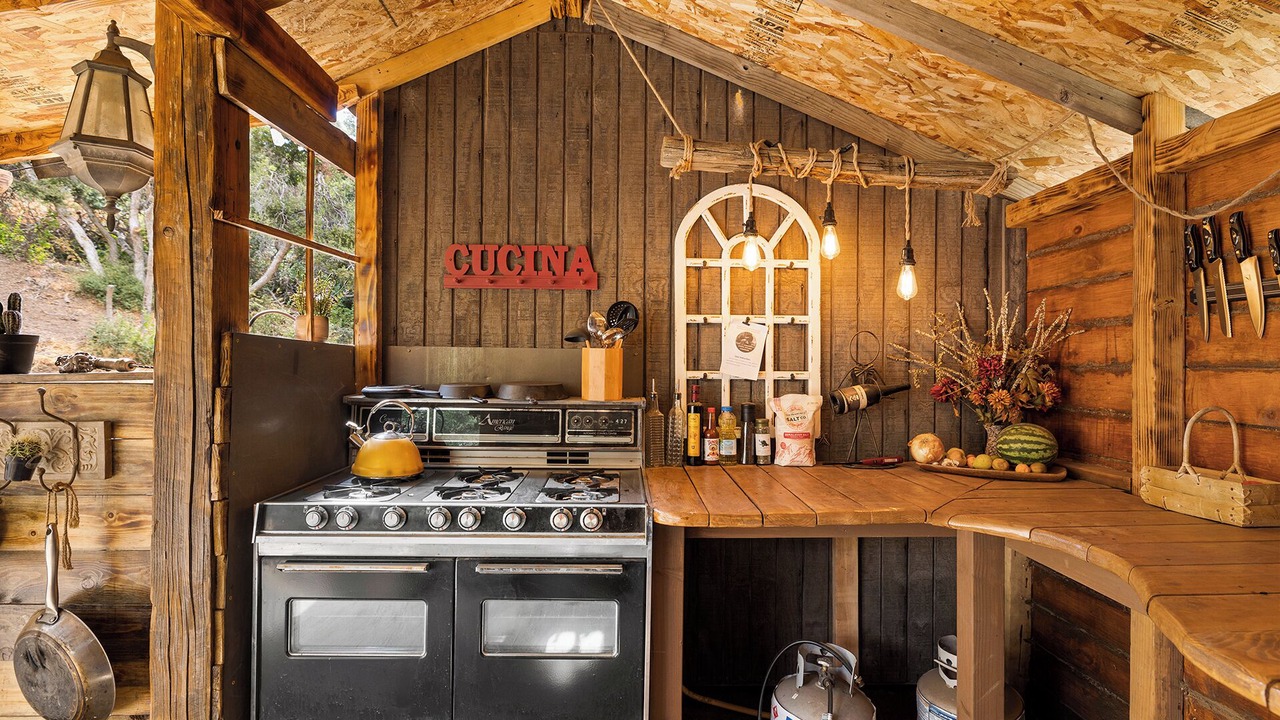 Photo of Kitchen in Leona Valley