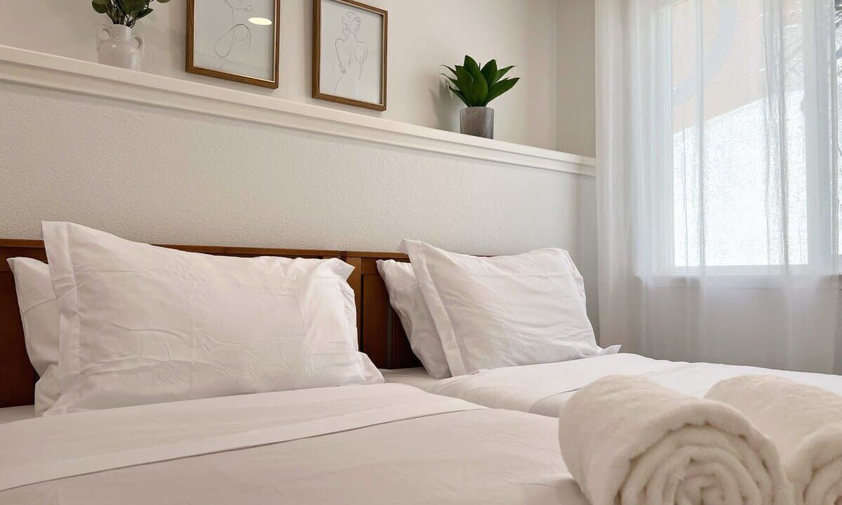 Photo of Bedroom in Edgemar - Pacific Manor