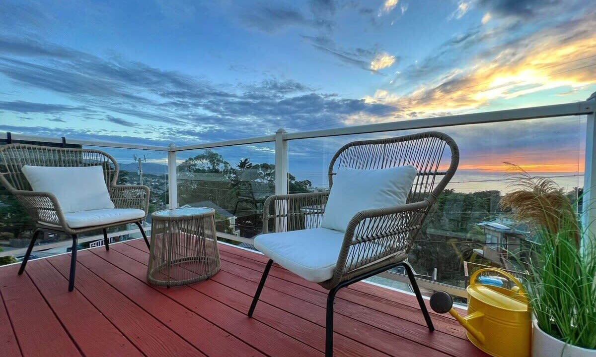 Photo of Patio Balcony in Edgemar - Pacific Manor