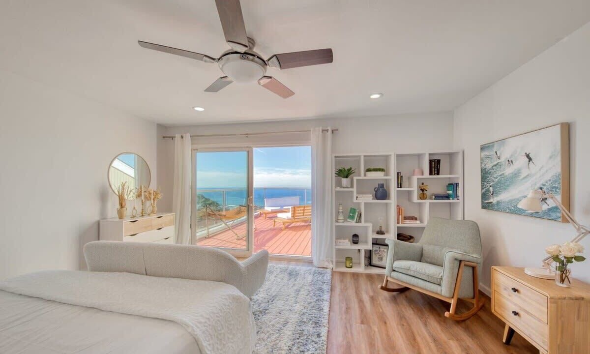 Photo of Bedroom in Edgemar - Pacific Manor