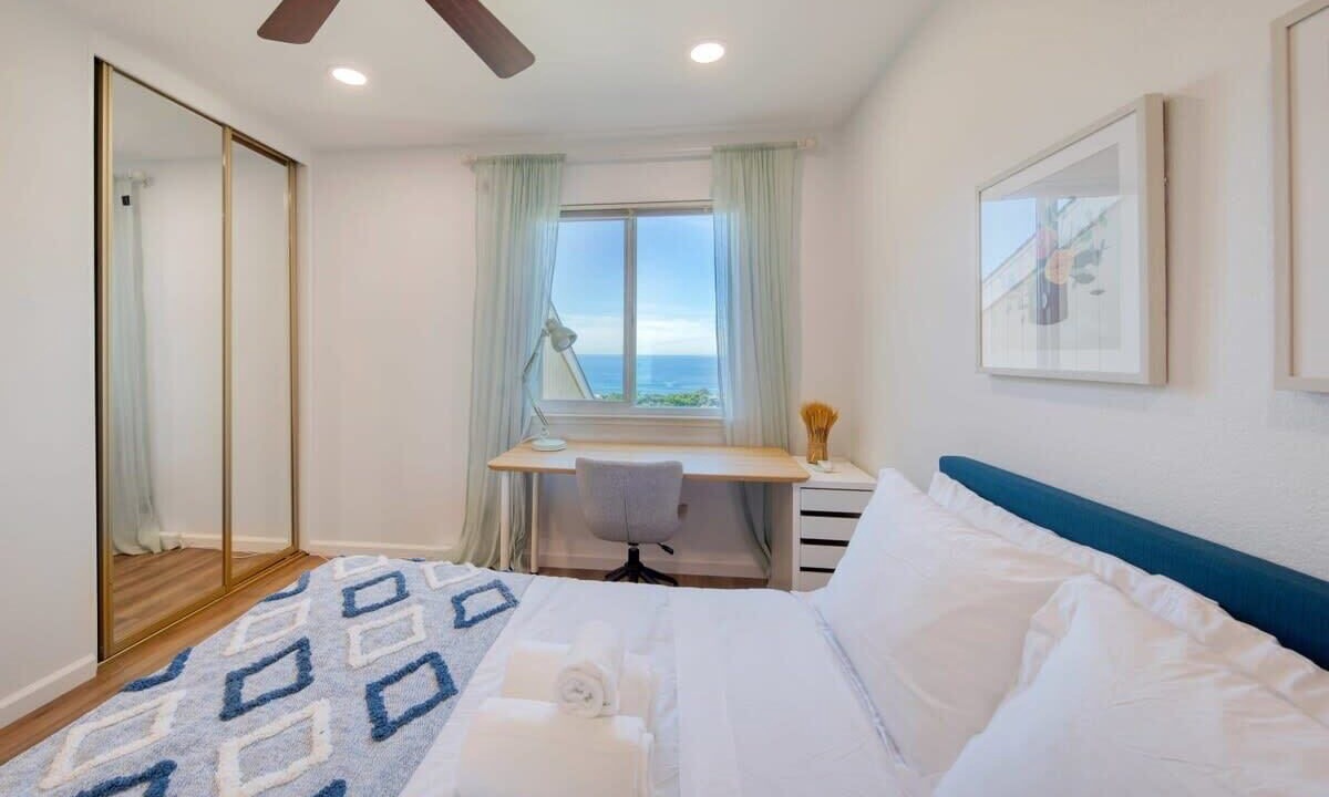 Photo of Bedroom in Edgemar - Pacific Manor