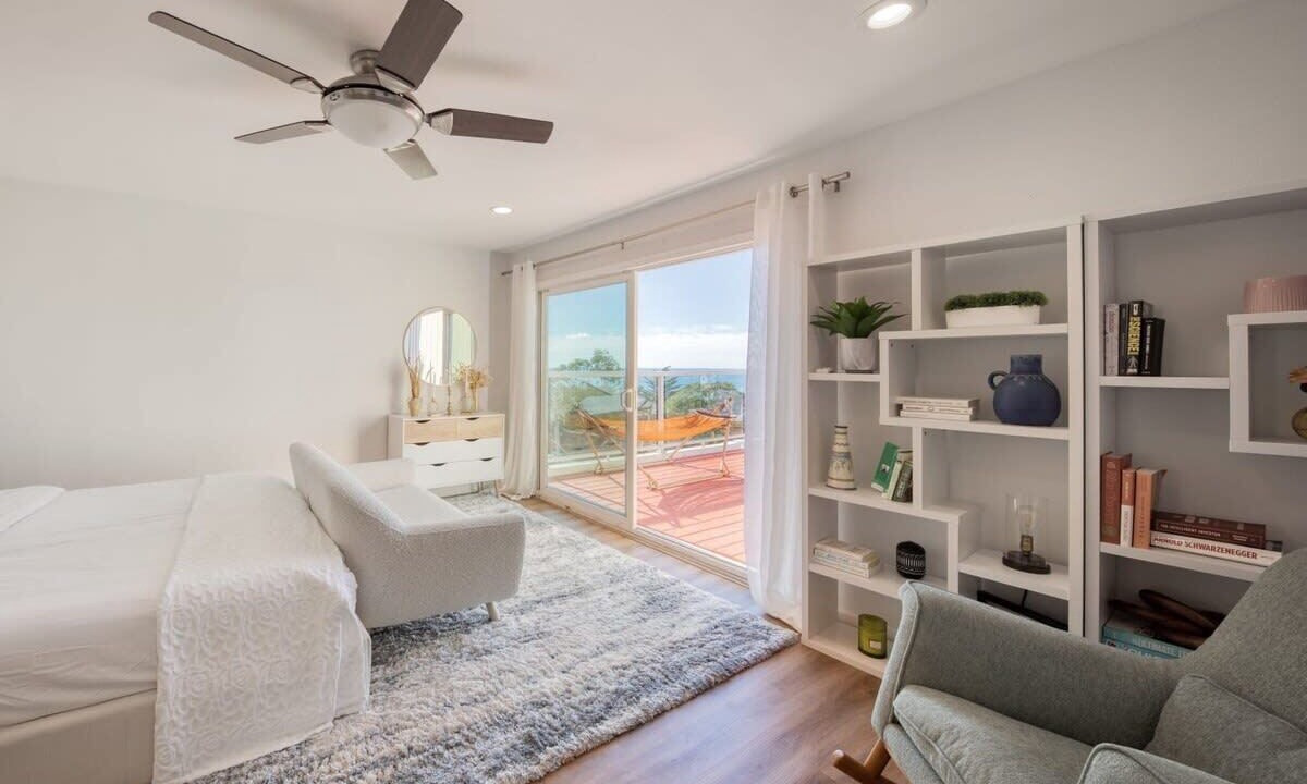 Photo of Bedroom in Edgemar - Pacific Manor