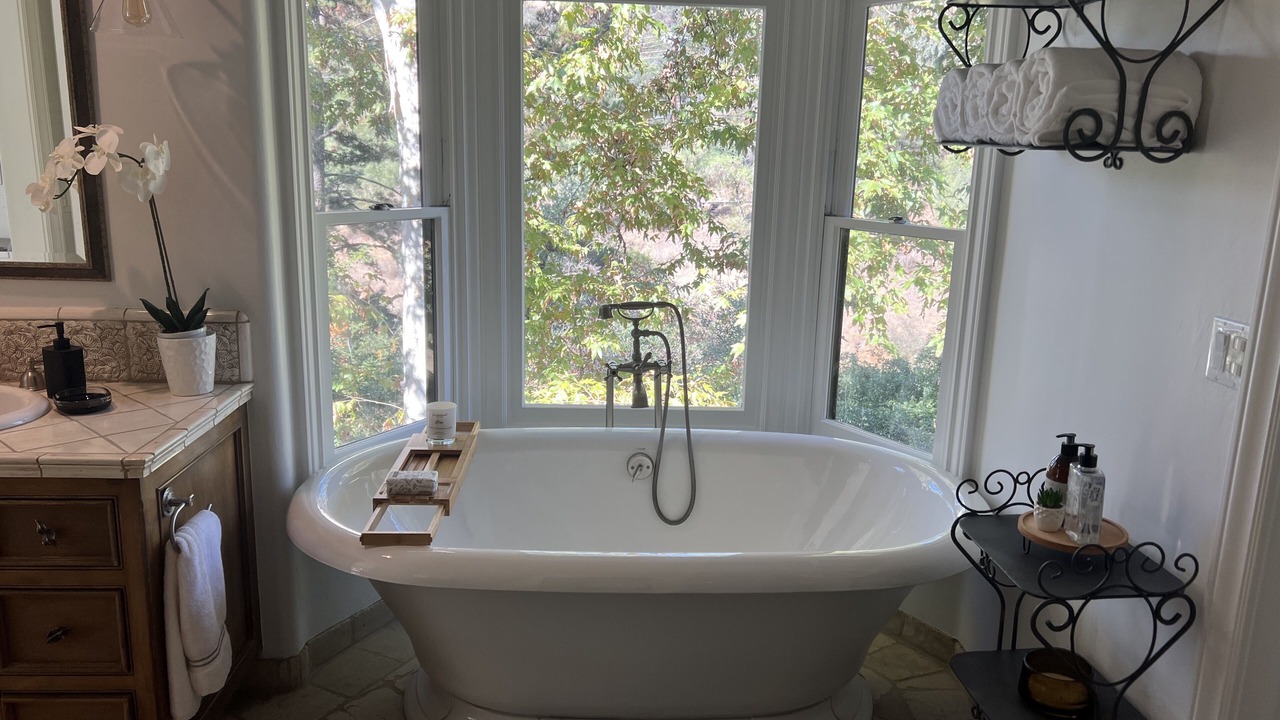 Photo of Bathroom in Calabasas