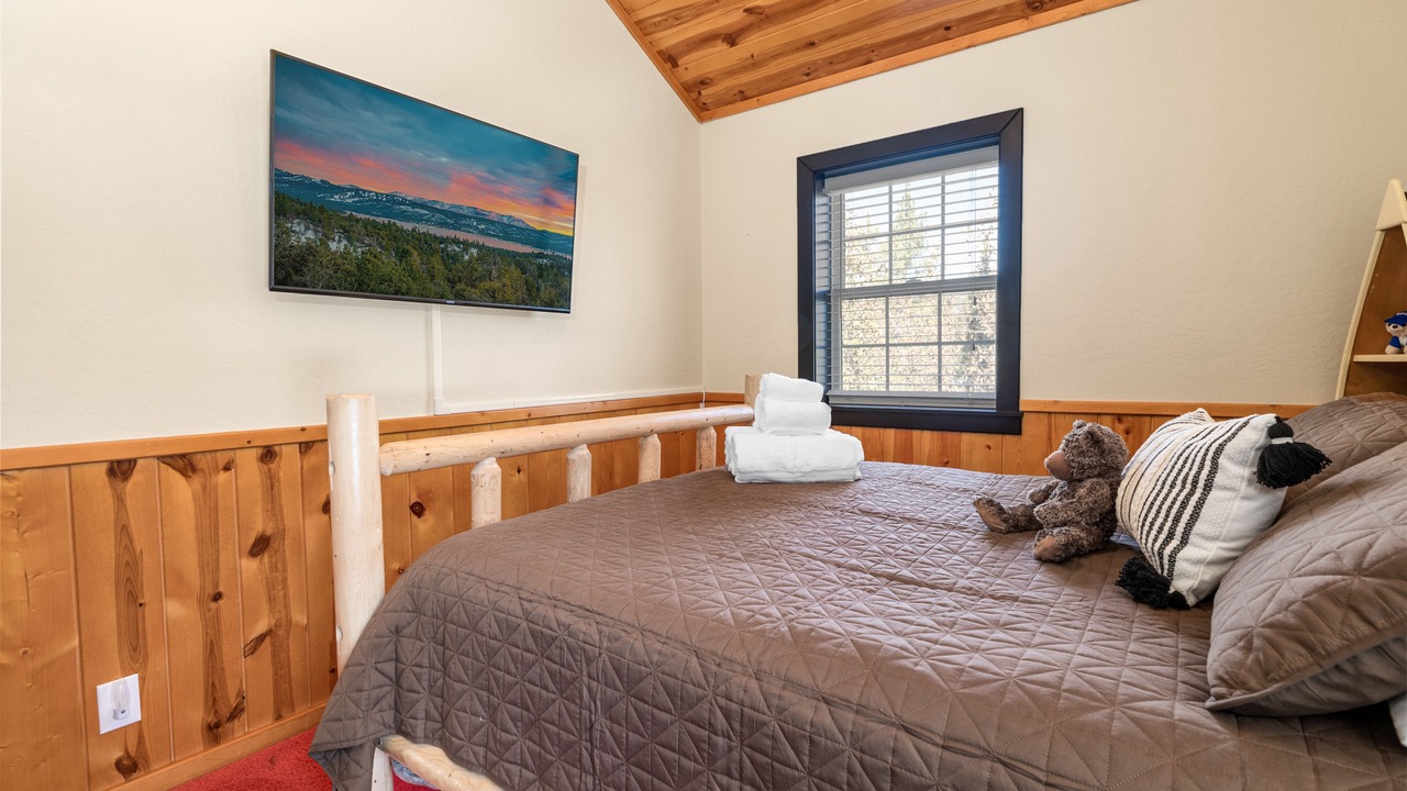 Photo of Bedroom in Big Bear City