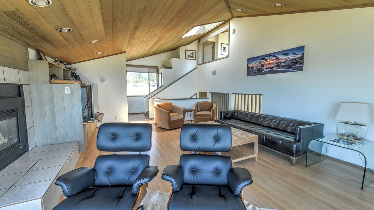 Photo of Livingroom in Sea Ranch