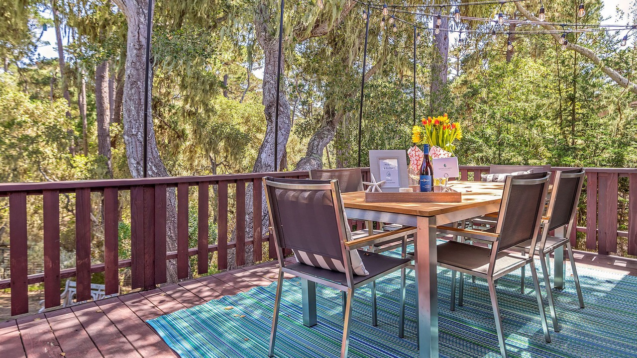 Photo of Bedroom in Del Monte Forest