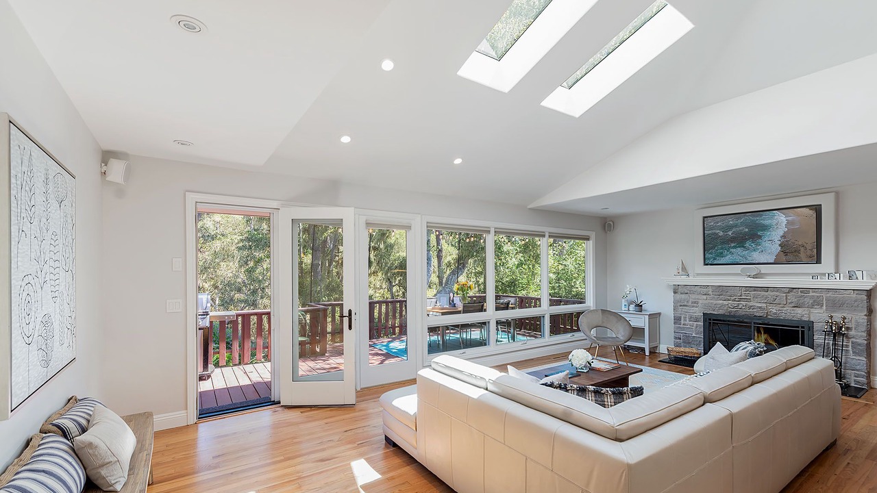 Photo of Livingroom in Del Monte Forest