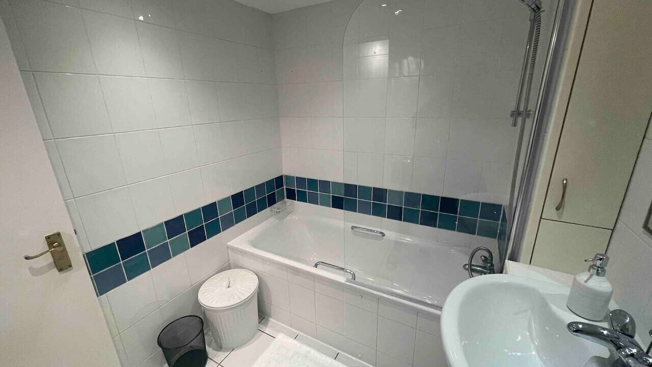 Photo of Bathroom in Tower Hill