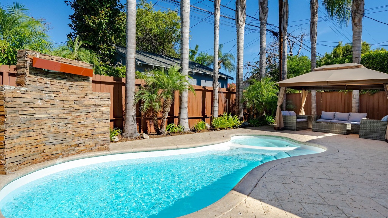 Photo of Outdoor in Brentwood