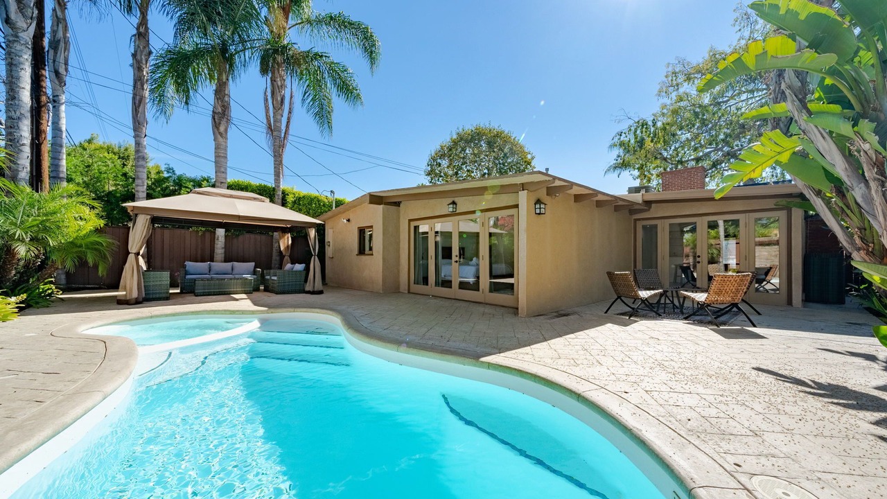 Photo of Outdoor in Brentwood