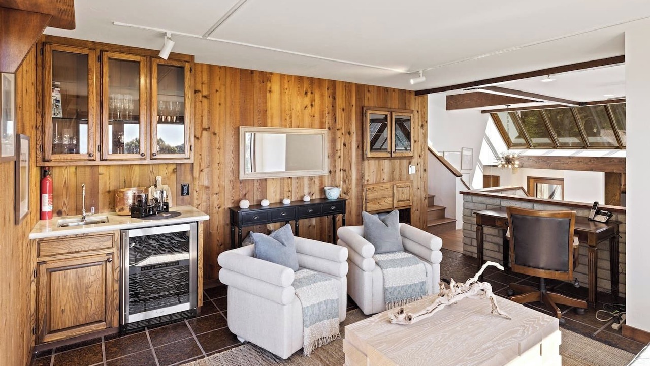 Photo of Livingroom in Carmel Highlands