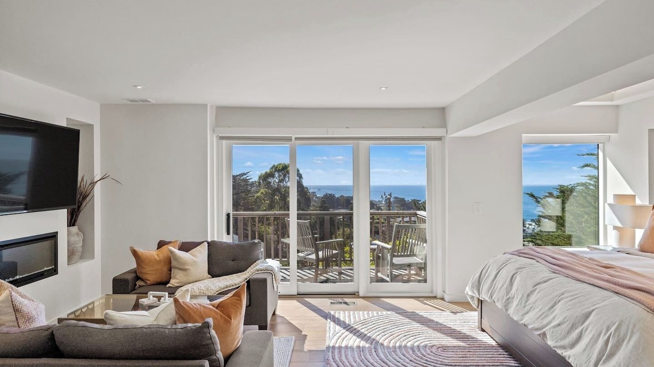 Photo of Bedroom in Carmel Highlands