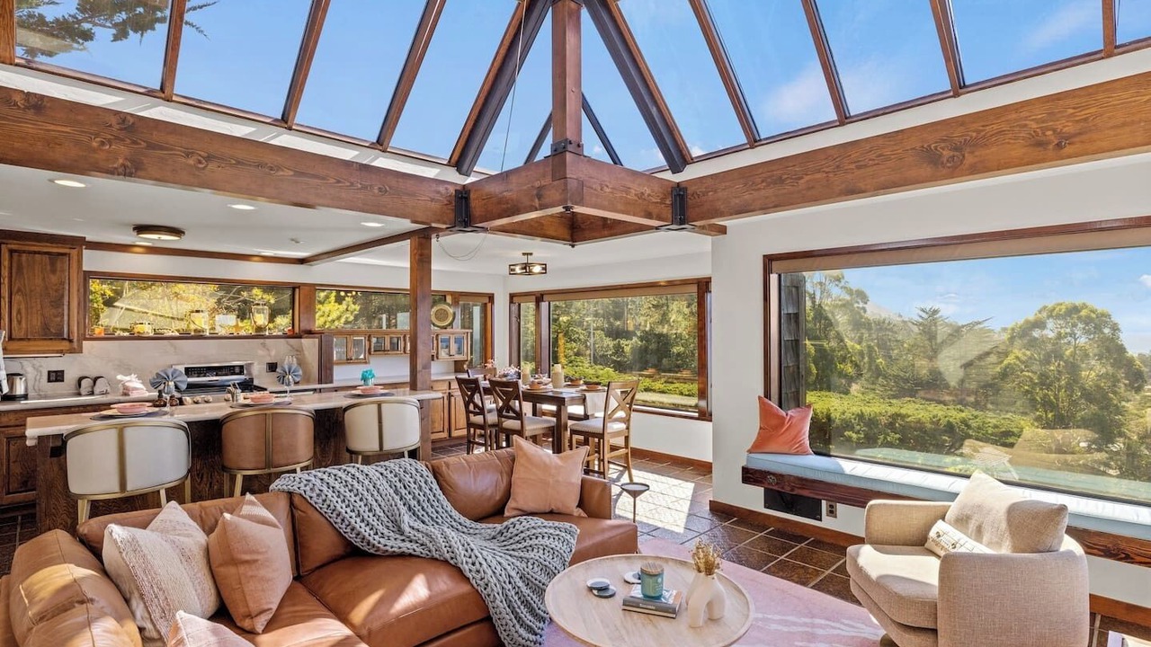 Photo of Livingroom in Carmel Highlands