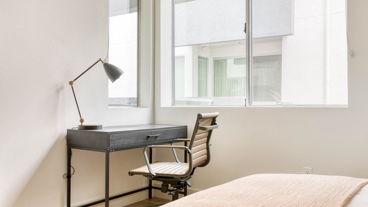 Photo of Bedroom in NoHo Arts District