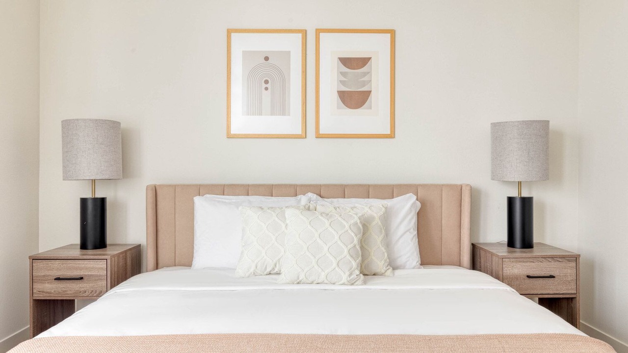 Photo of Bedroom in NoHo Arts District