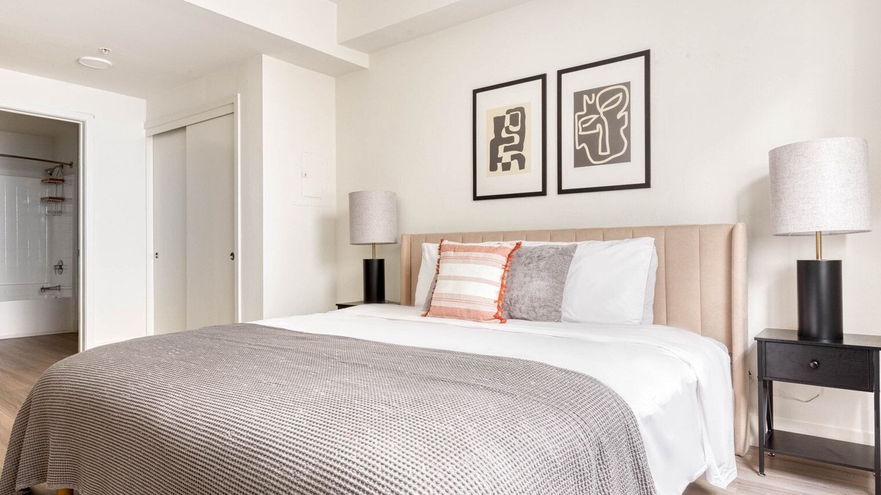 Photo of Bedroom in NoHo Arts District