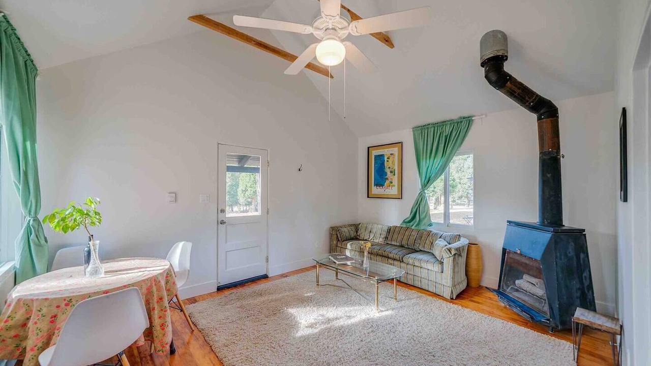 Photo of Livingroom in Twin Peaks
