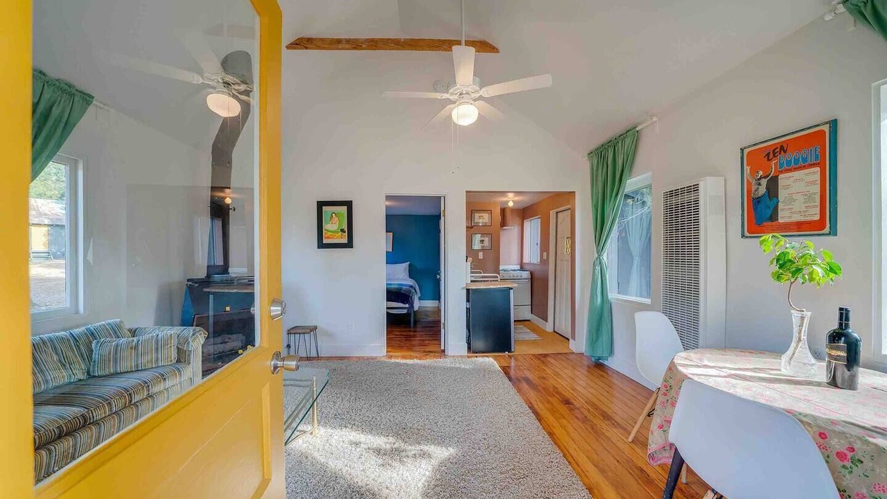 Photo of Livingroom in Twin Peaks