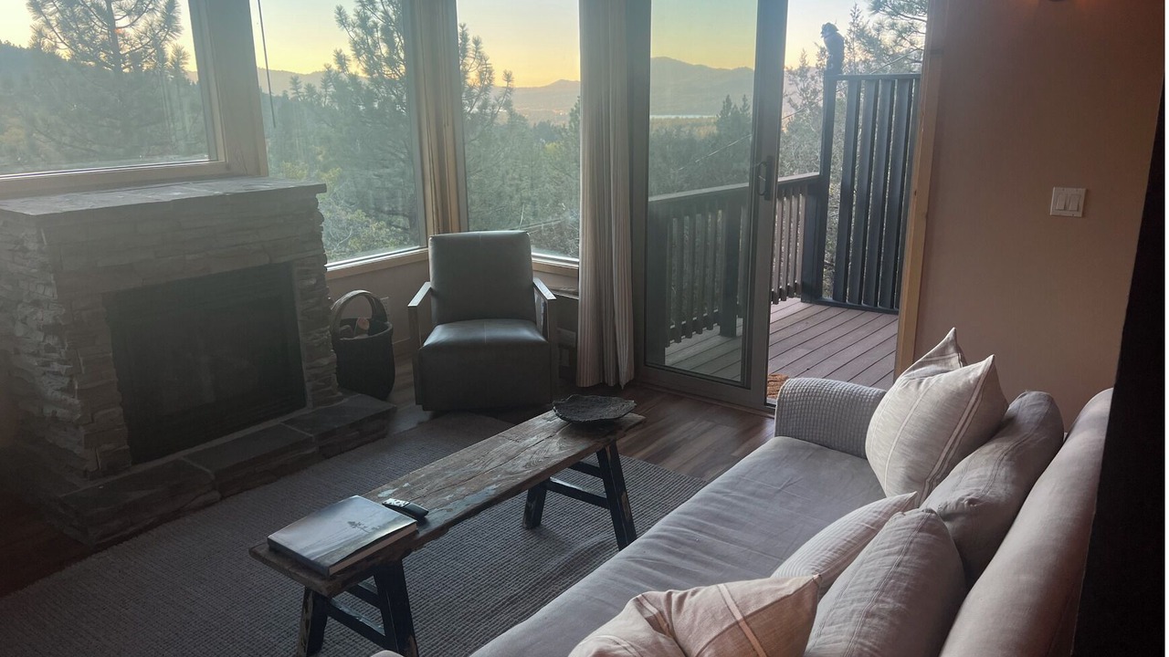 Photo of Bedroom in Upper Moonridge