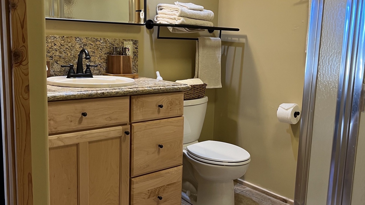 Photo of Bathroom in Upper Moonridge