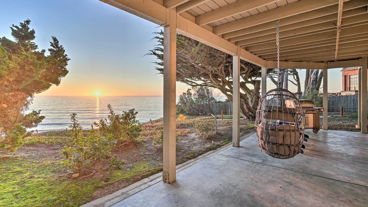 Photo of Patio Balcony in Edgemar - Pacific Manor