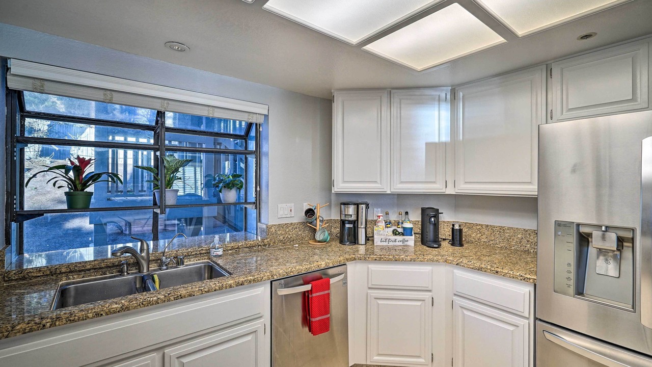 Photo of Kitchen in Edgemar - Pacific Manor