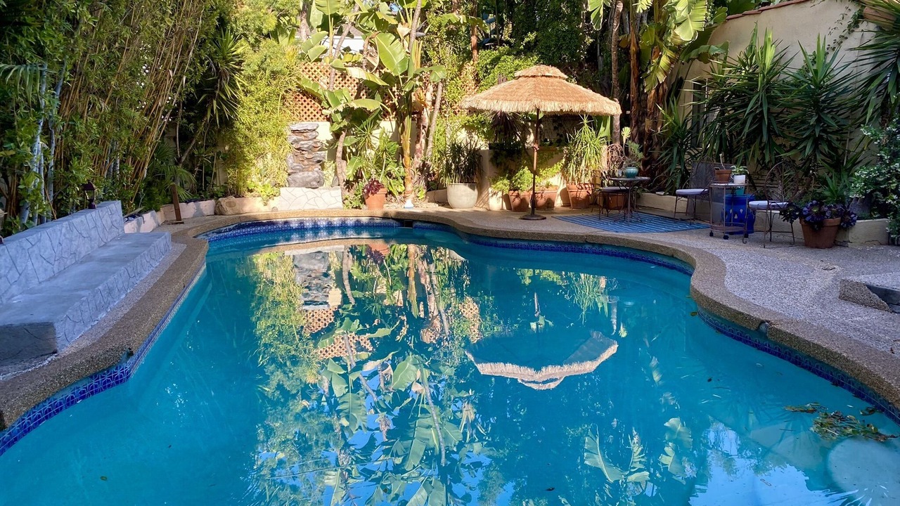 Photo of Outdoor in Greater Wilshire - Hancock Park