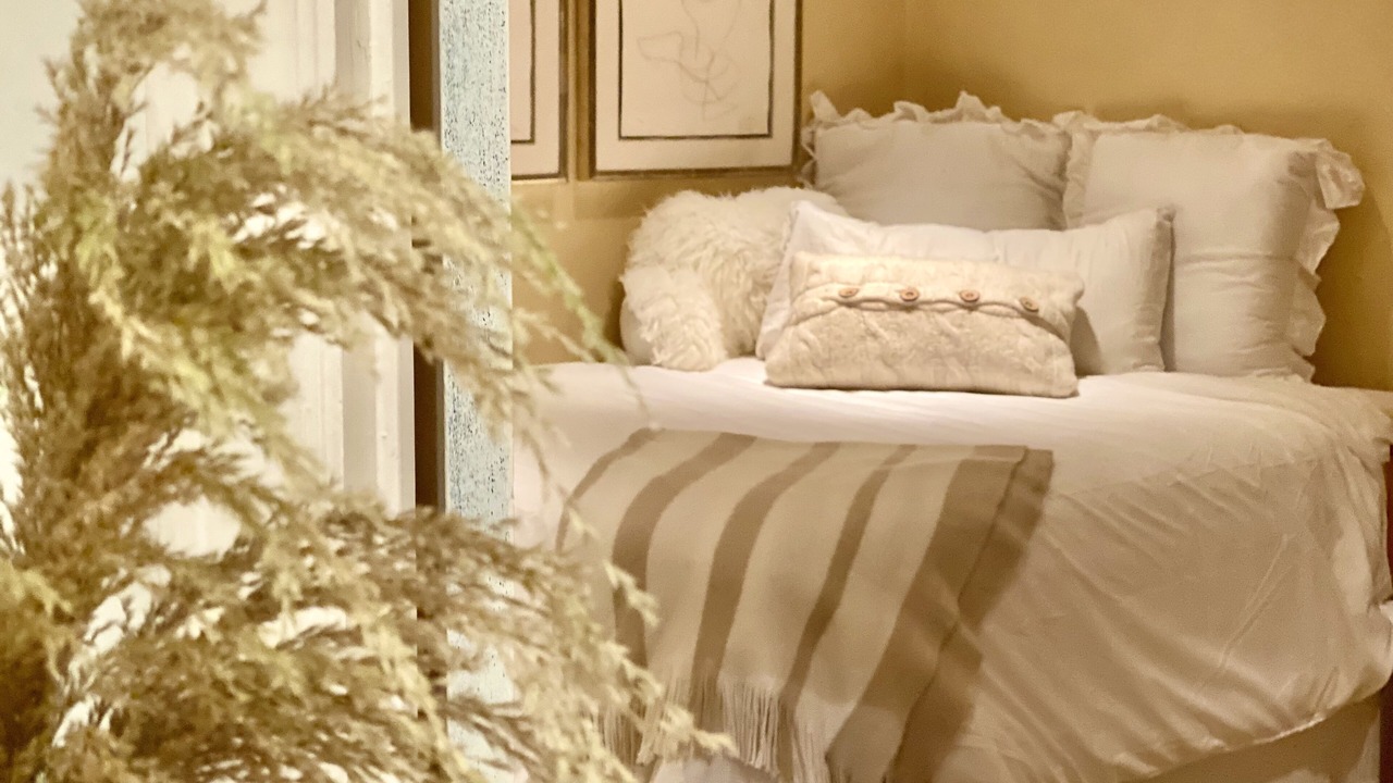 Photo of Bedroom in Greater Wilshire - Hancock Park