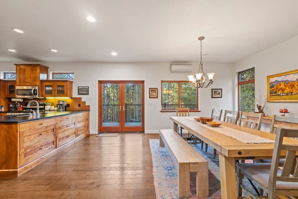 Photo of Livingroom in Groveland
