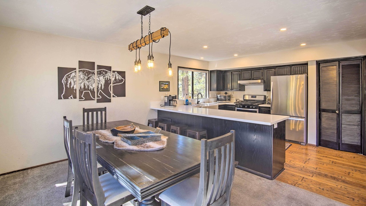 Photo of Bedroom in Moonridge