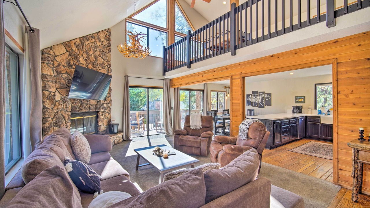 Photo of Livingroom in Moonridge