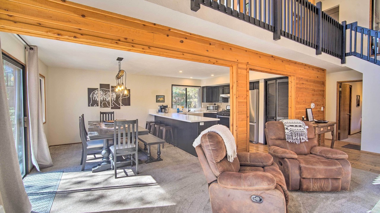Photo of Livingroom in Moonridge