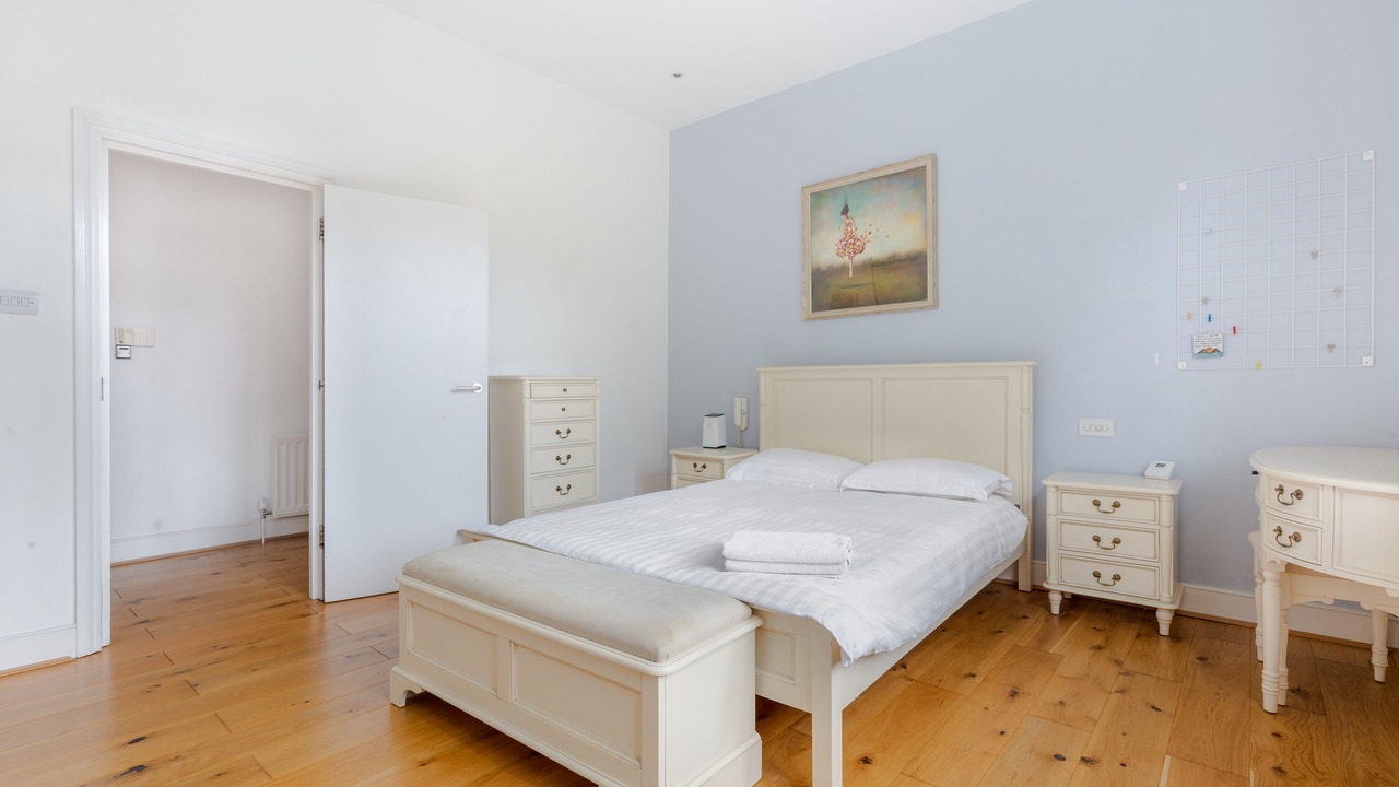 Photo of Bedroom in Kilburn