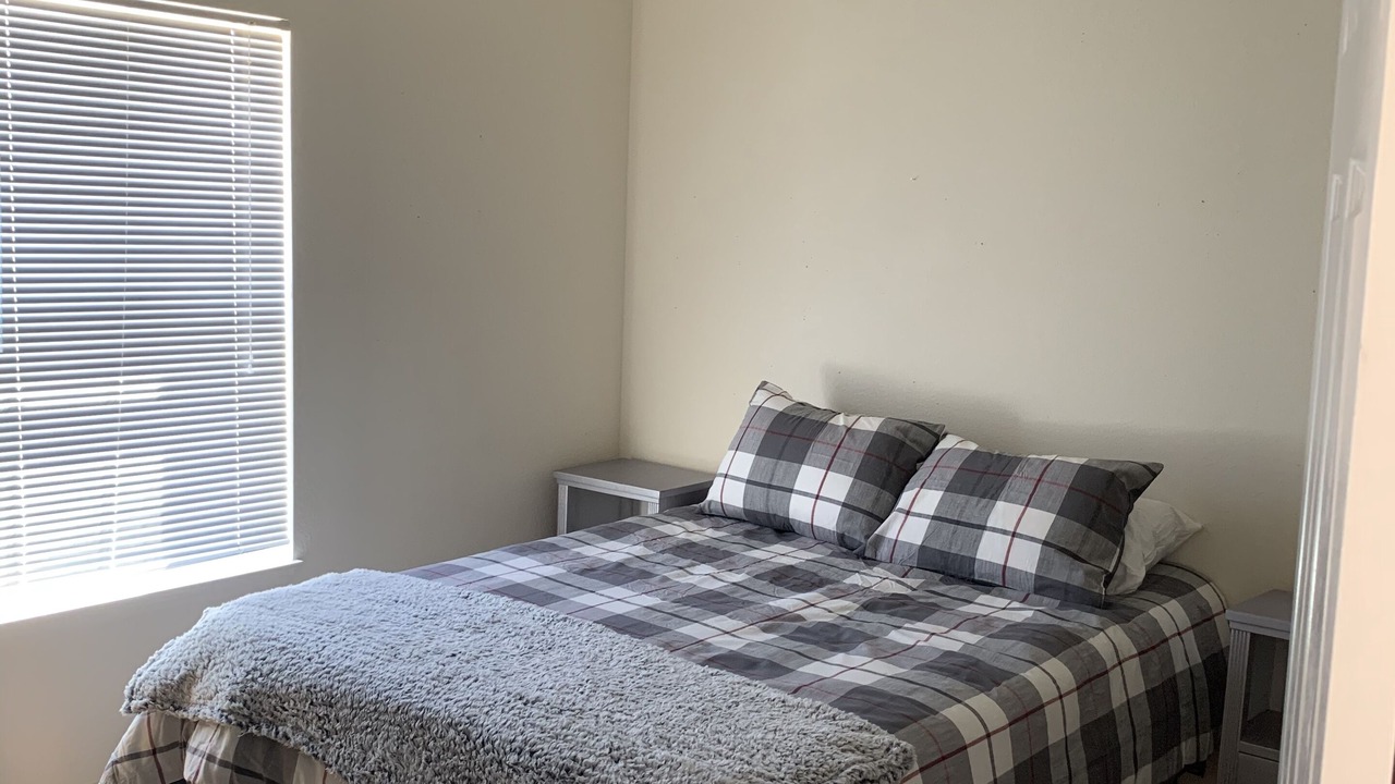 Photo of Bedroom in Ridgecrest