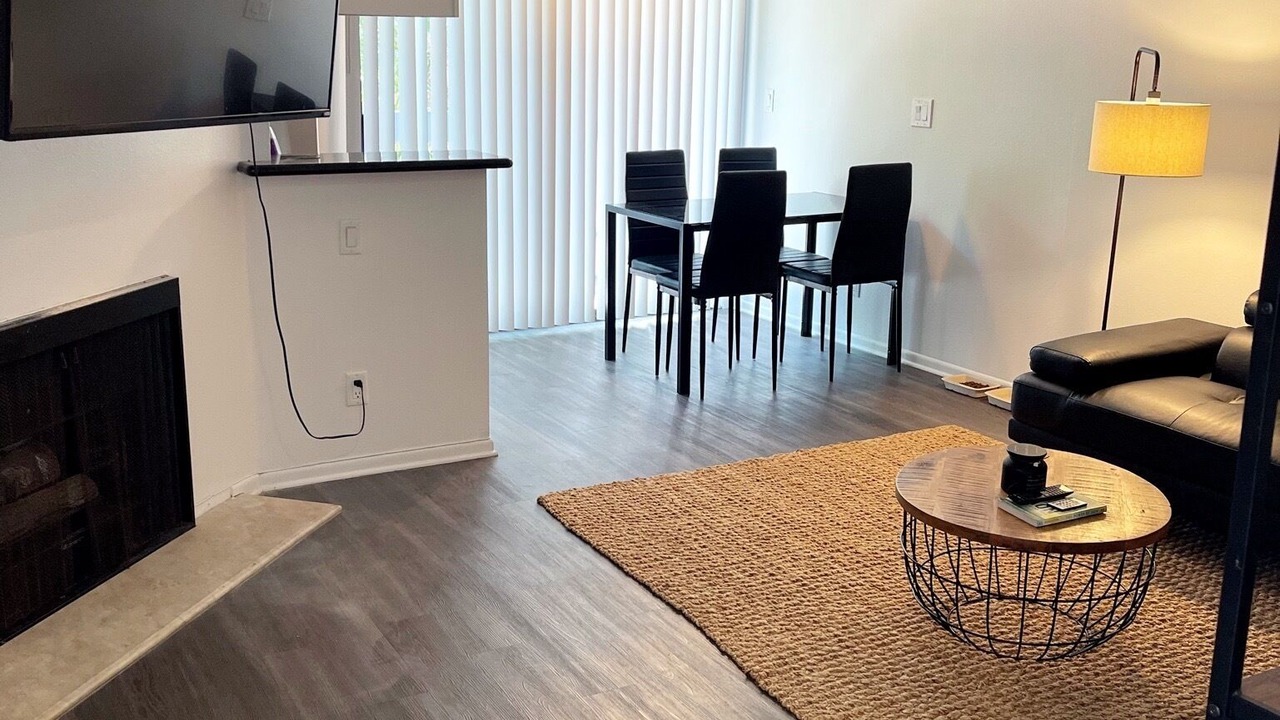 Photo of Livingroom in Beverly Grove