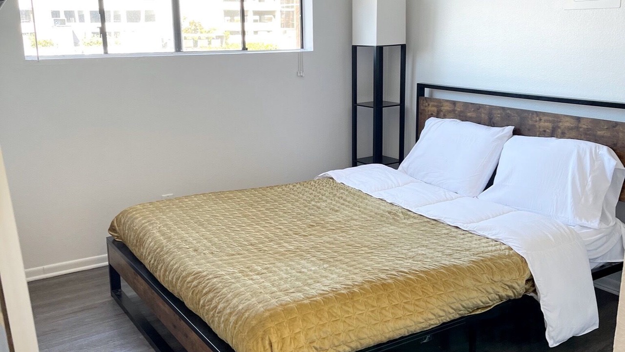 Photo of Bedroom in Beverly Grove