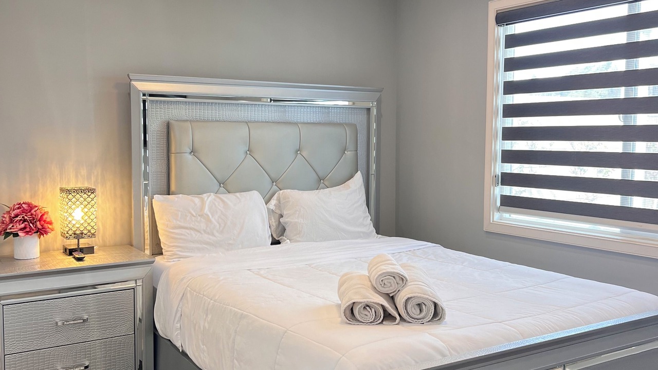 Photo of Bedroom in Midway City