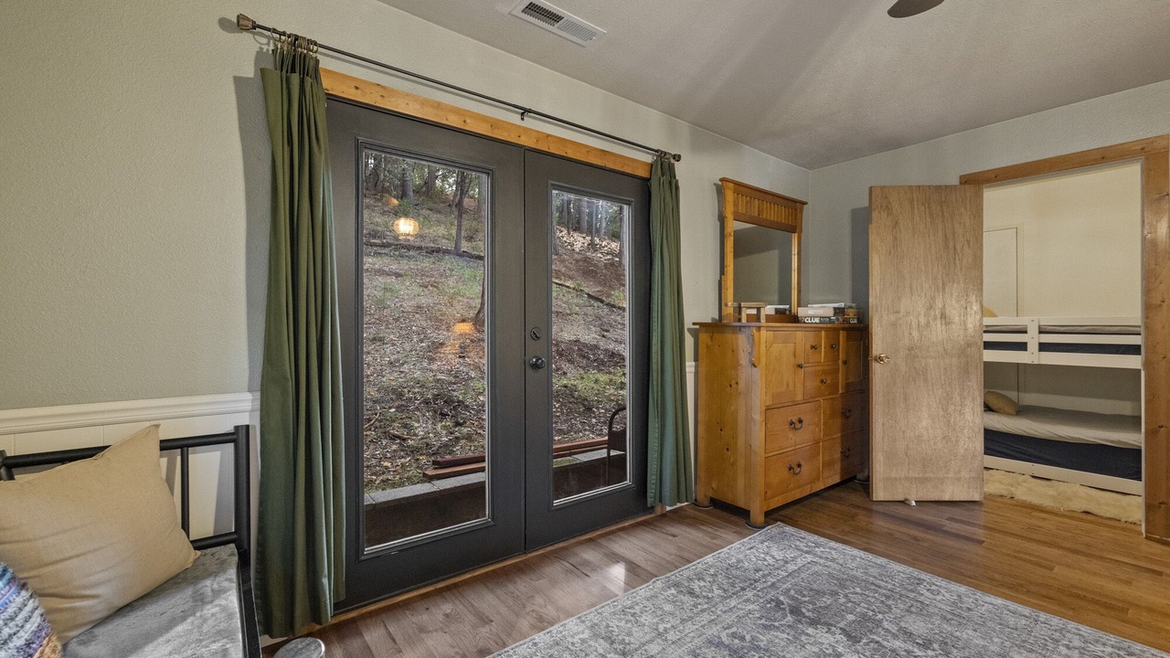 Photo of Bedroom in Twain Harte